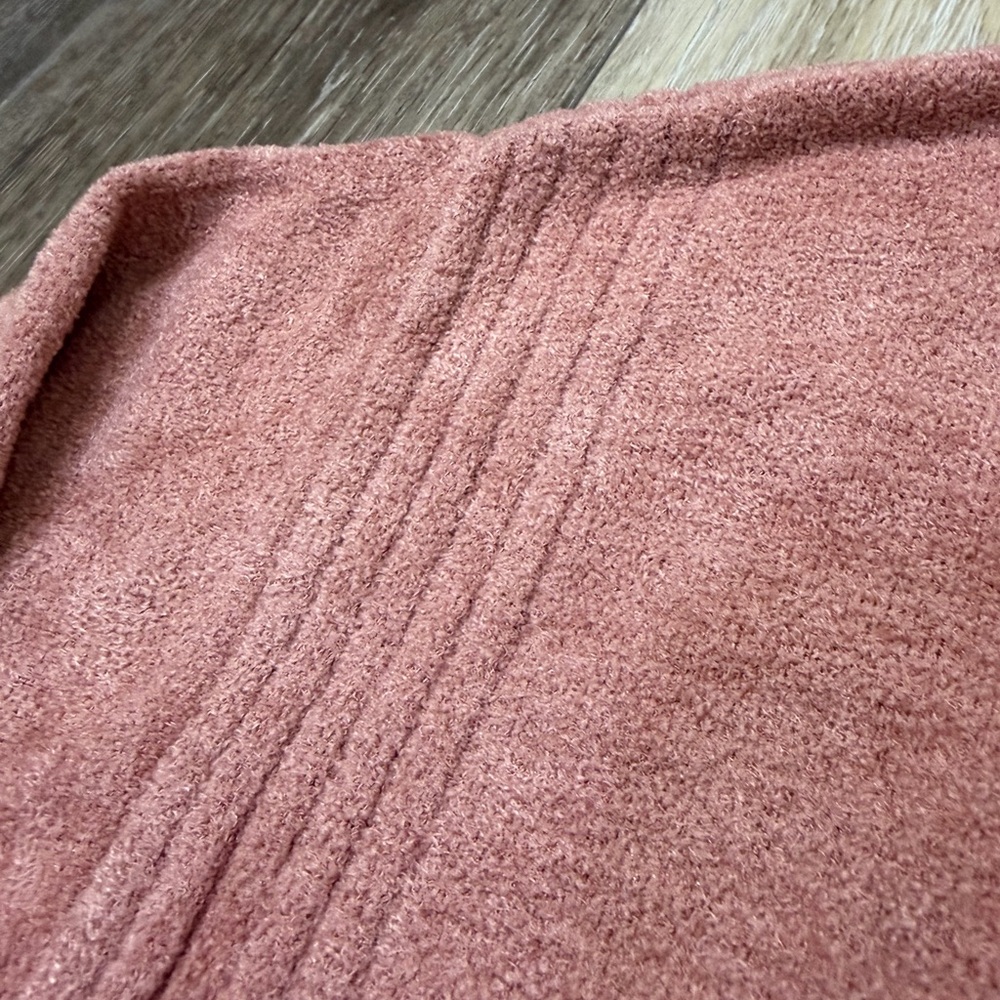 Barefoot Dreams CozyChic Ultra Lite Dusty Rose V-Neck Sweater - Picture 7 of 14